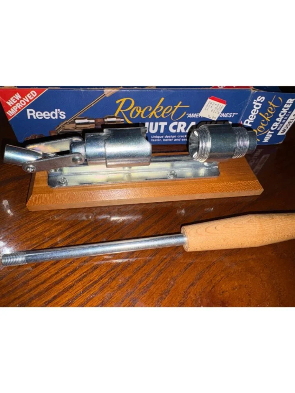 Vintage Reed’s Rocket Nut Cracker Model 816 USA Made Pecan Walnut Original Vl04